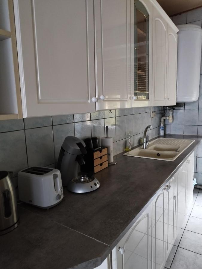 Le Thannois - Appartement 2 Chambres, Salon, Cuisine Equipee, Parking Et Wifi Gratuit Miluza Zewnętrze zdjęcie