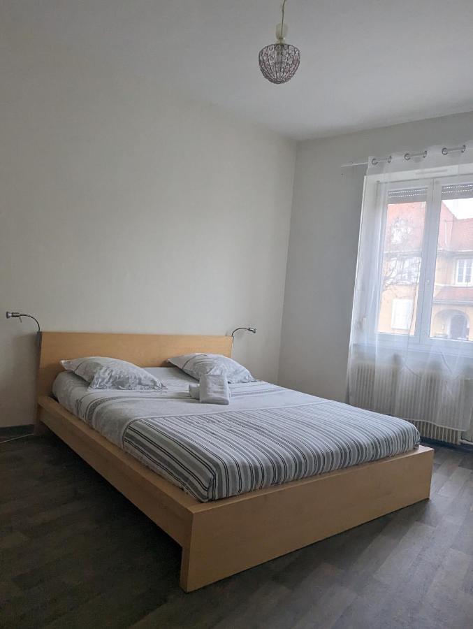 Le Thannois - Appartement 2 Chambres, Salon, Cuisine Equipee, Parking Et Wifi Gratuit Miluza Zewnętrze zdjęcie