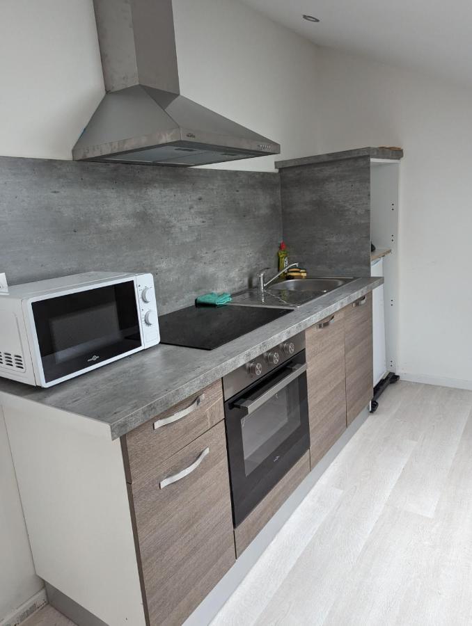Le Thannois - Appartement 2 Chambres, Salon, Cuisine Equipee, Parking Et Wifi Gratuit Miluza Zewnętrze zdjęcie