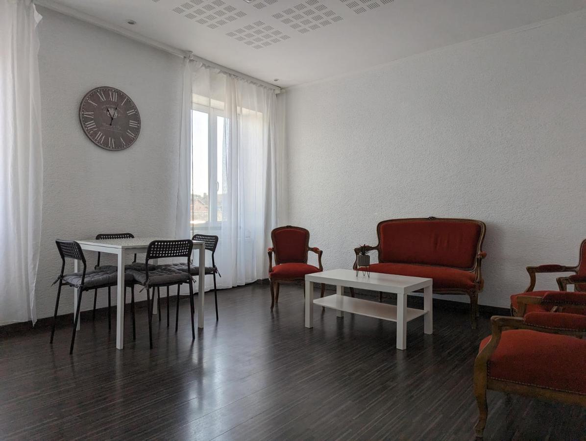 Le Thannois - Appartement 2 Chambres, Salon, Cuisine Equipee, Parking Et Wifi Gratuit Miluza Zewnętrze zdjęcie