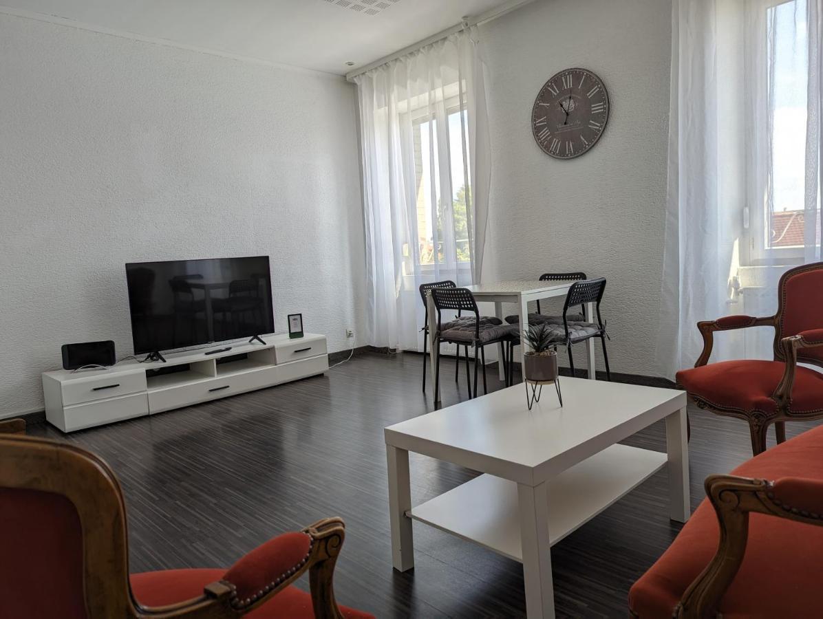 Le Thannois - Appartement 2 Chambres, Salon, Cuisine Equipee, Parking Et Wifi Gratuit Miluza Zewnętrze zdjęcie